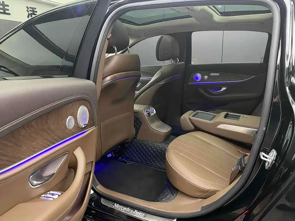 Mercedes-Benz E-Class New Energy — миниатюра 7