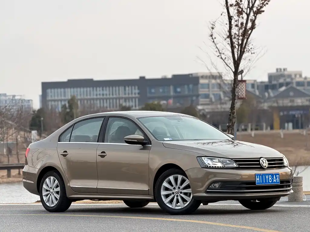Volkswagen Sagitar 2015 230TSI AT Comfort