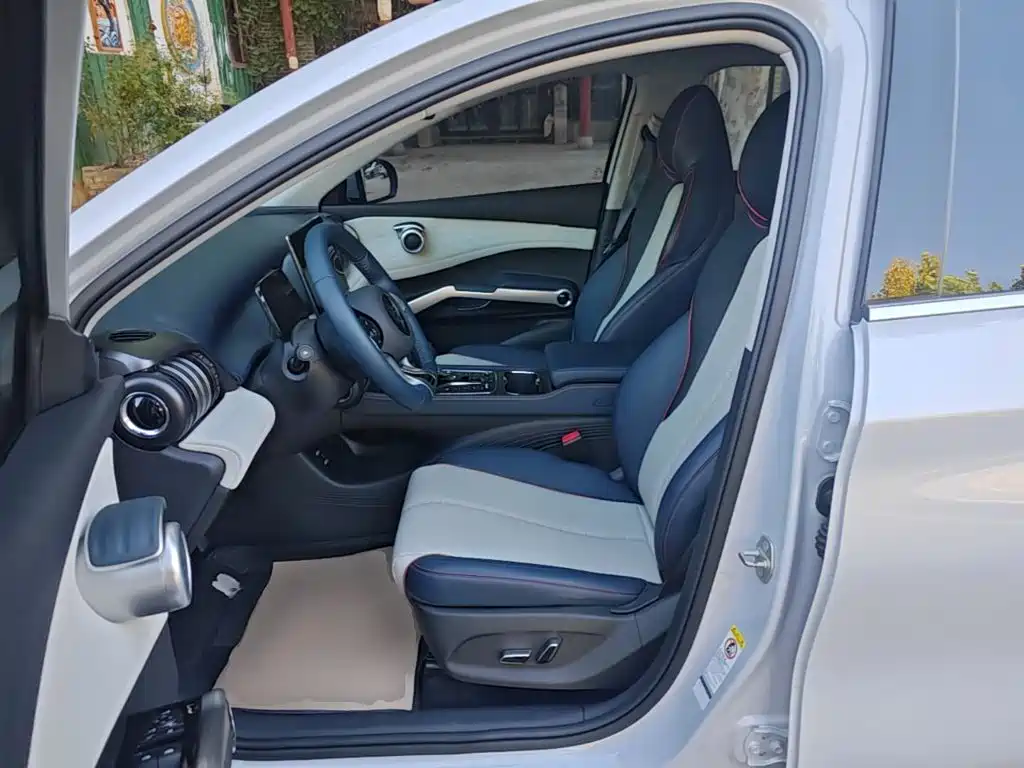 BYD Yuan Plus — миниатюра 15
