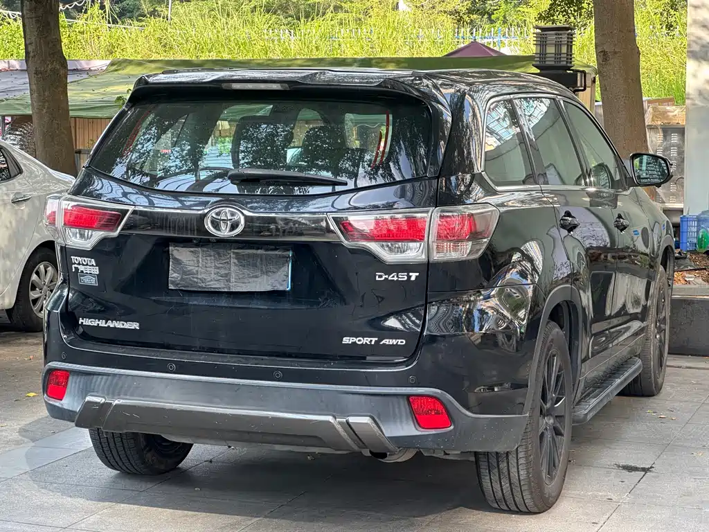 Toyota Highlander — миниатюра 10