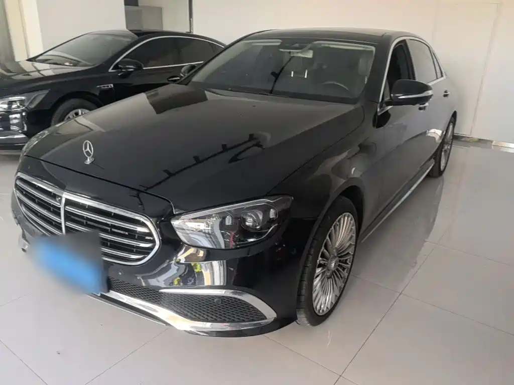 Mercedes-Benz E-Class — миниатюра 2