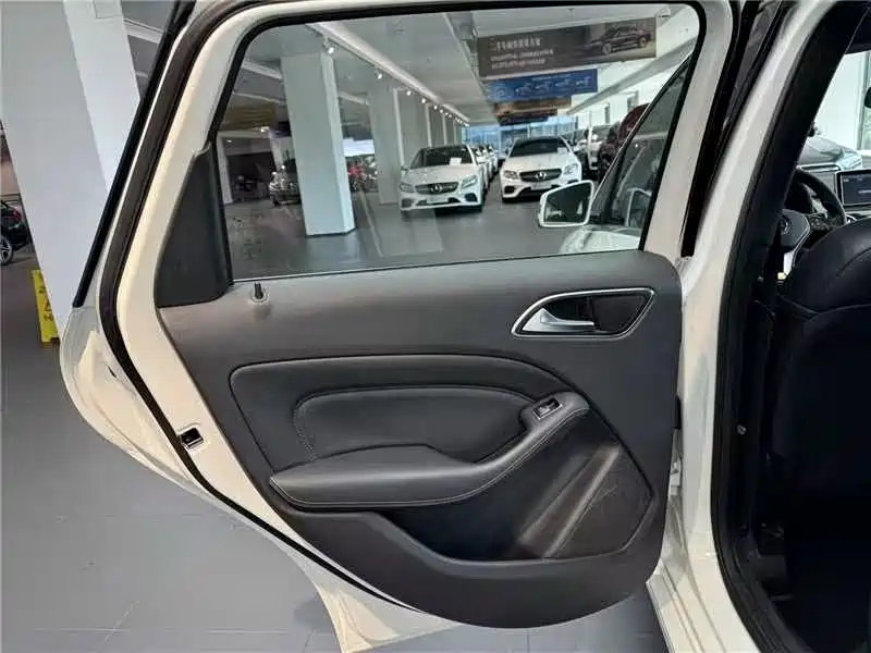 Mercedes-Benz B-Class — миниатюра 11