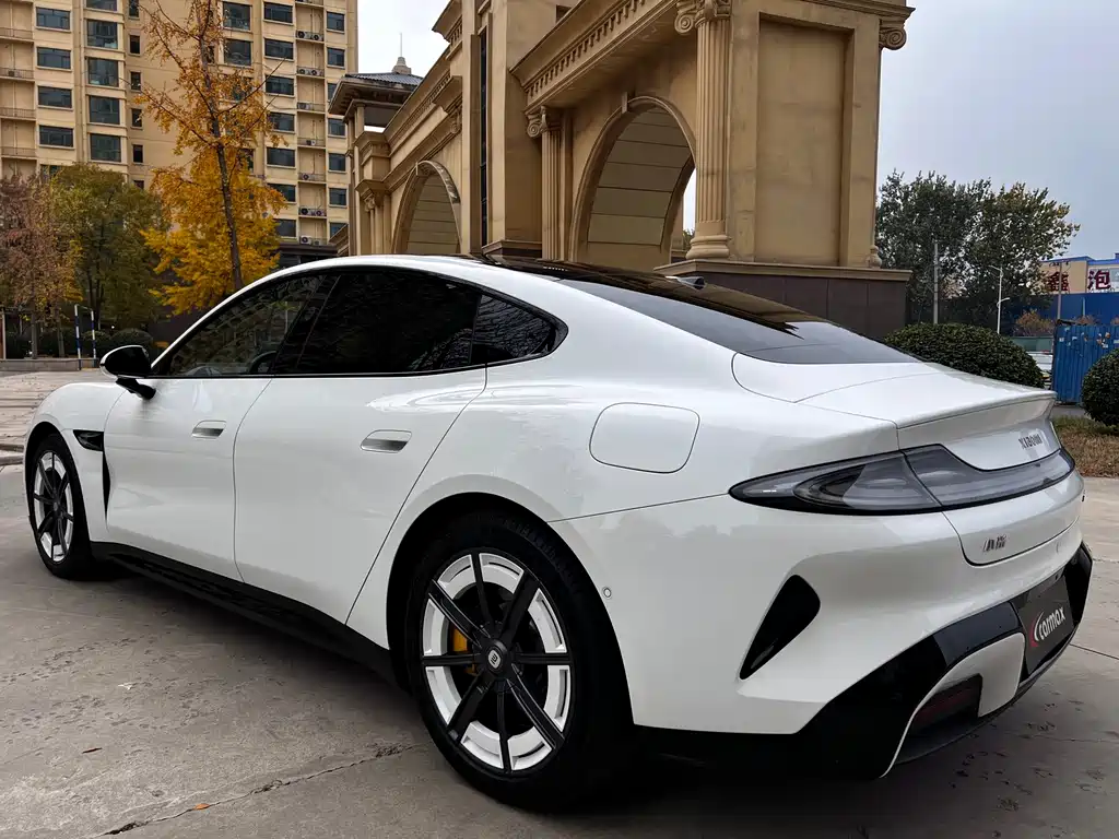 XIAOMI CAR XIAOMI SU7