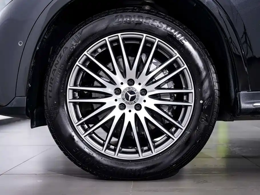 Mercedes-Benz GLC — миниатюра 12