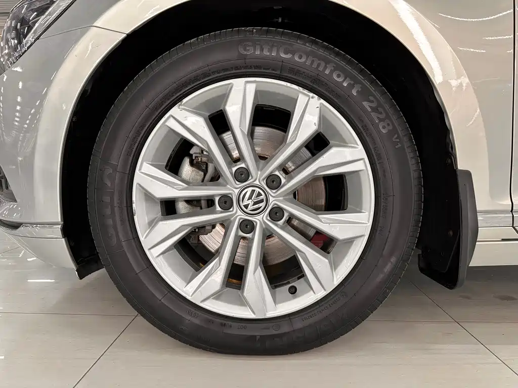 Volkswagen Magotan — миниатюра 8