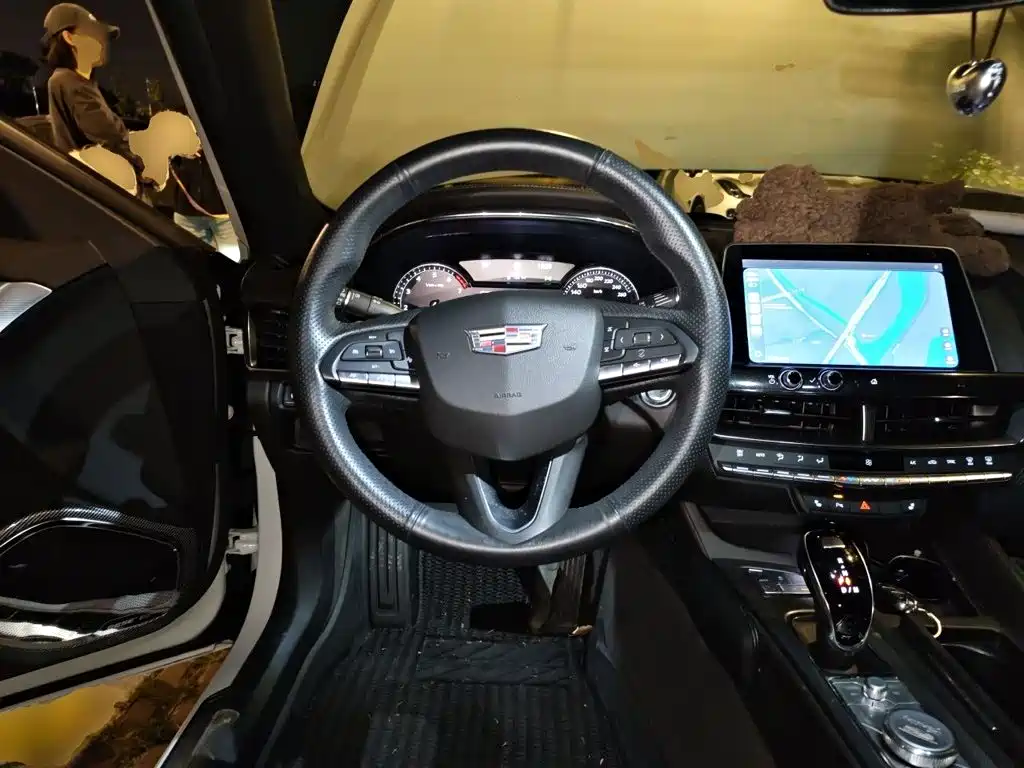 Cadillac CT5 — миниатюра 11