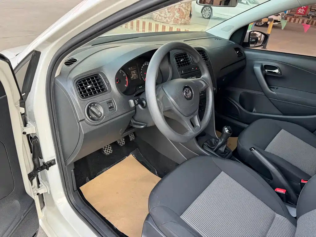 Volkswagen Polo — миниатюра 2