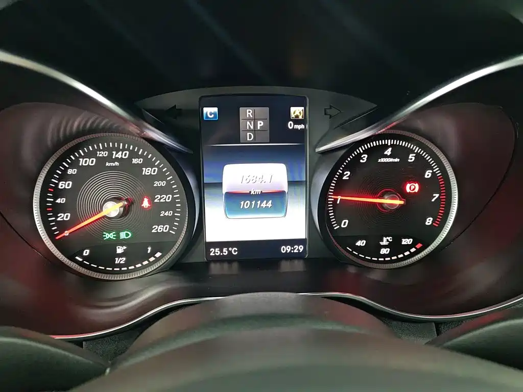 Mercedes-Benz C-Class — миниатюра 12