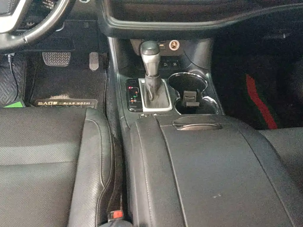 Toyota Highlander — миниатюра 14