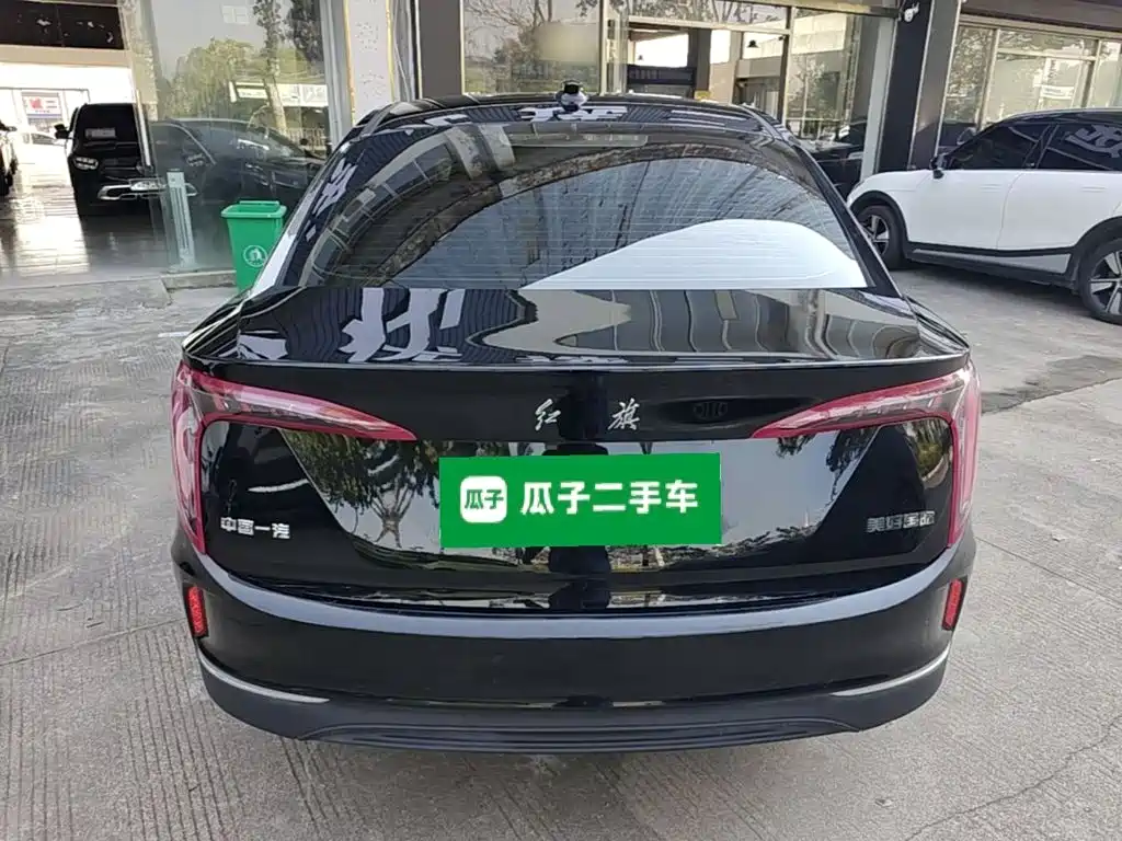 Hongqi Hongqi E-QM5 — миниатюра 6