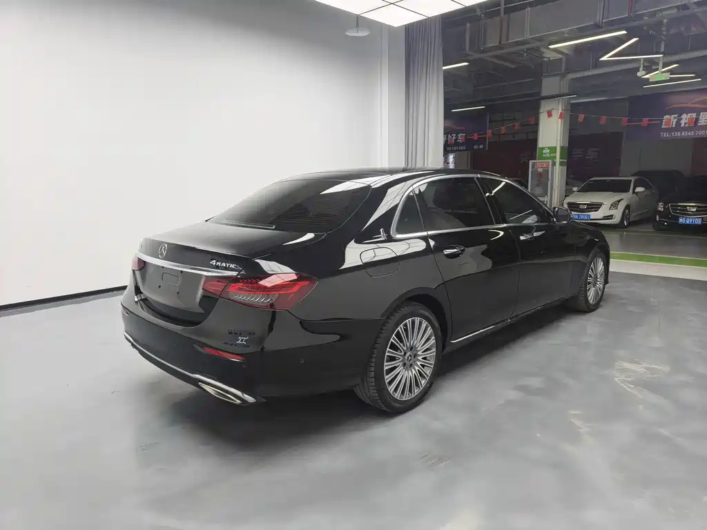 Mercedes-Benz E-Class — миниатюра 7