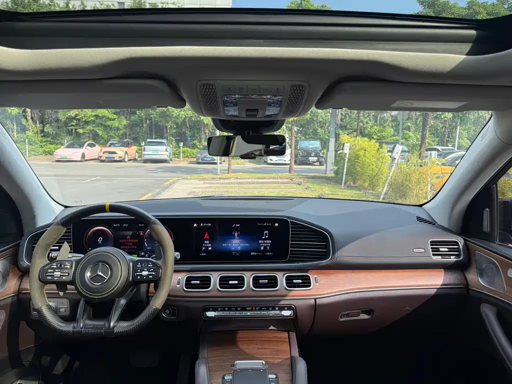 Mercedes-Benz GLE New Energy — миниатюра 9