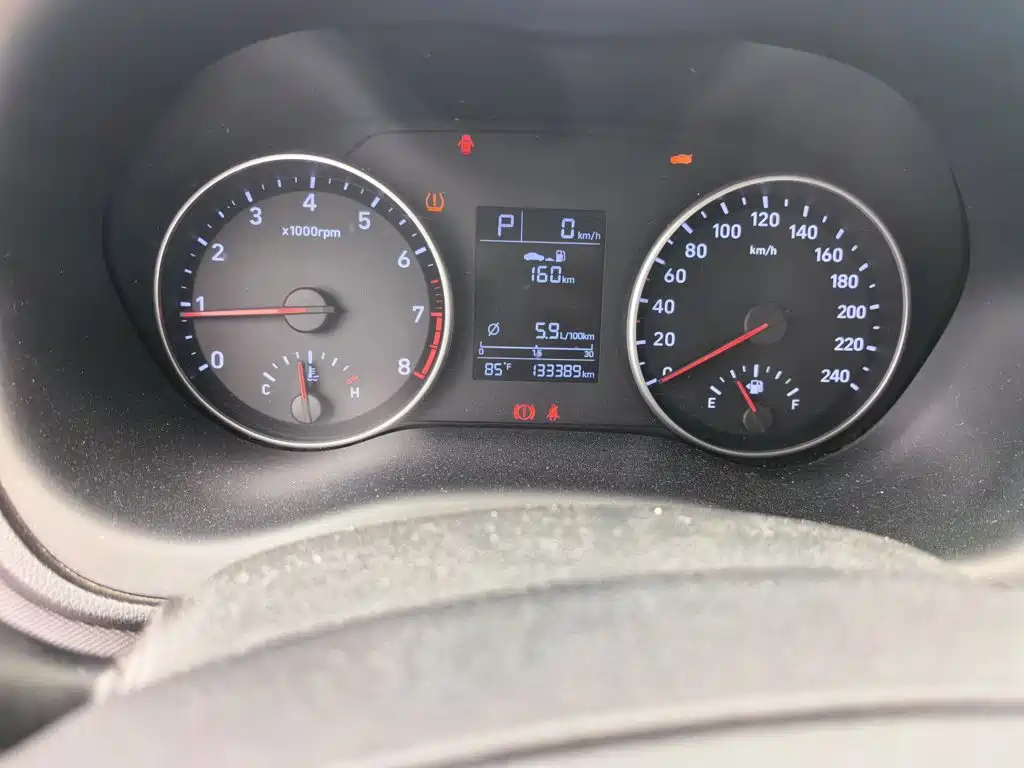 Hyundai Elantra — миниатюра 8