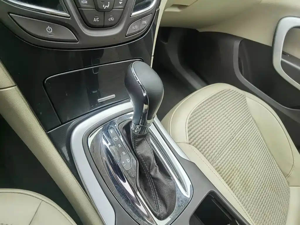 Buick Regal — миниатюра 13