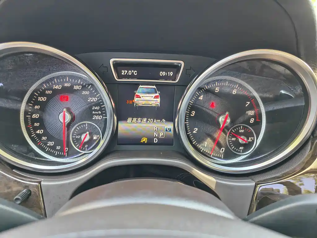 Mercedes-Benz GLS — миниатюра 7