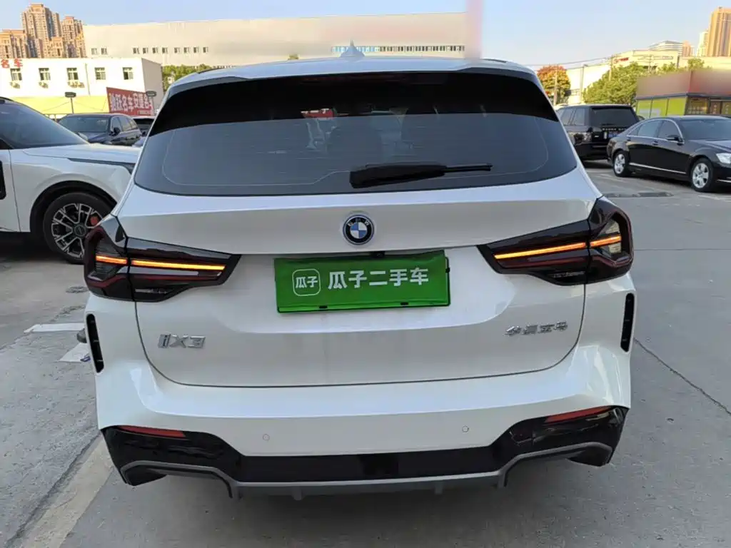 BMW iX3 — миниатюра 6