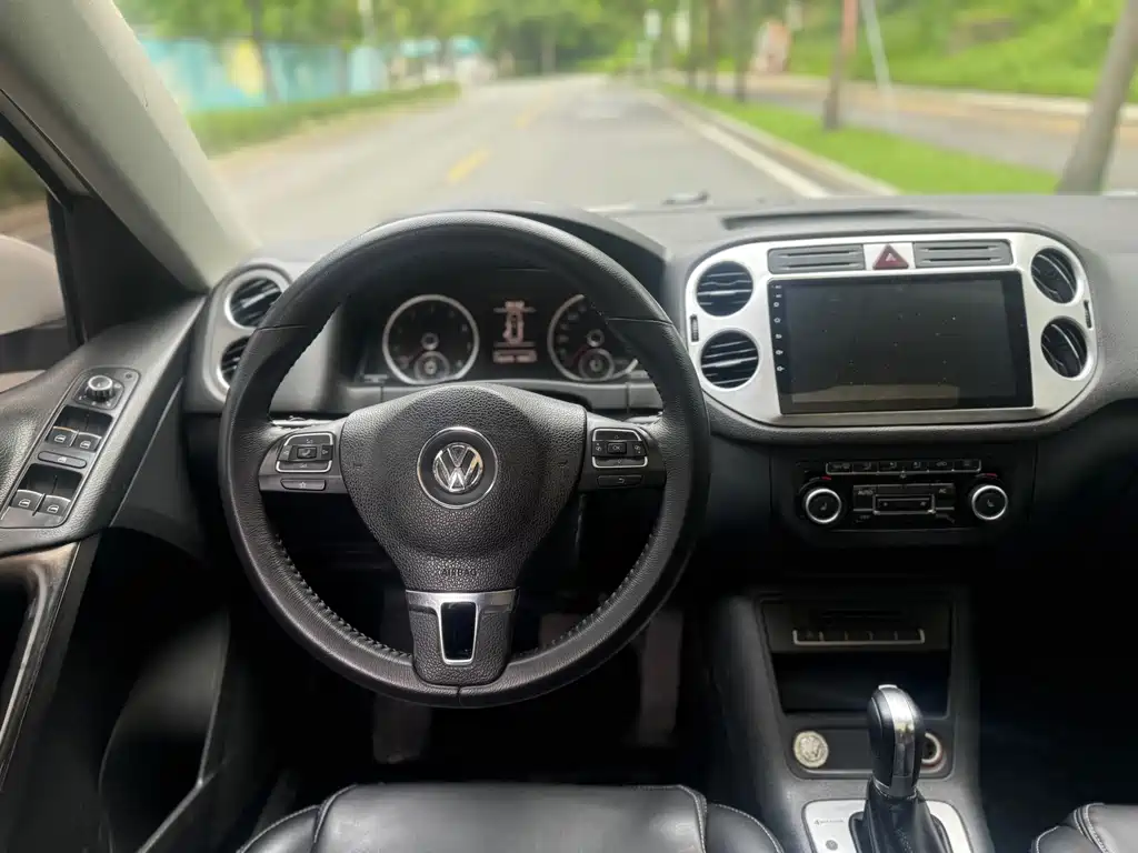 Volkswagen Tiguan — миниатюра 8