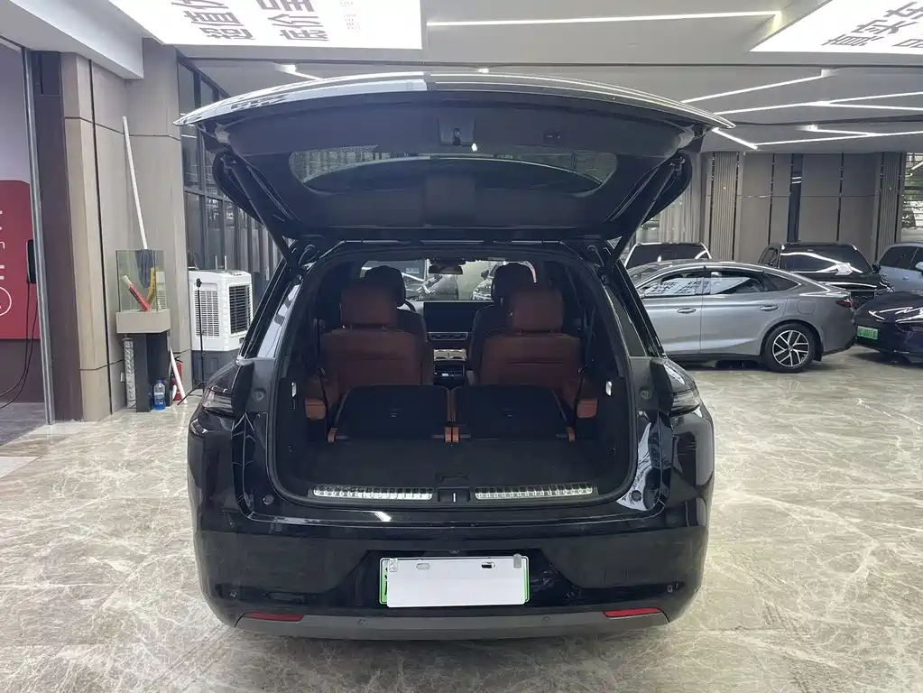 Li Auto Li L8 — миниатюра 8