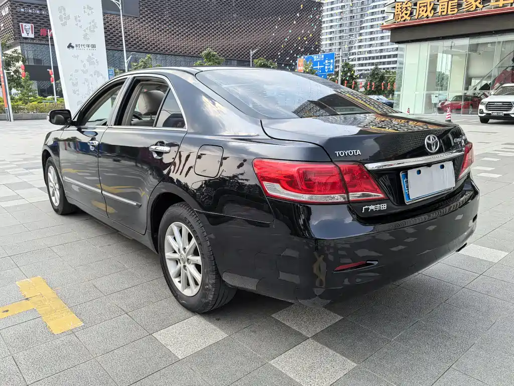 Toyota Camry — миниатюра 6