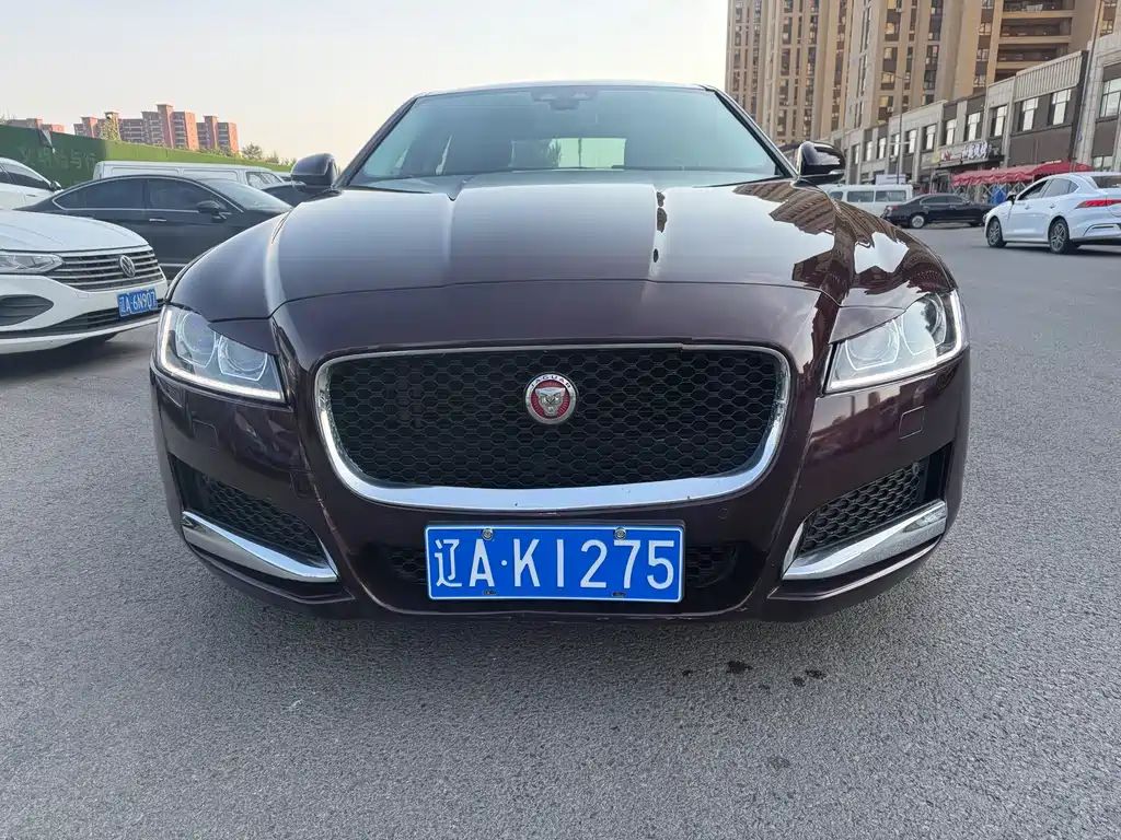 Jaguar XFL — миниатюра 5