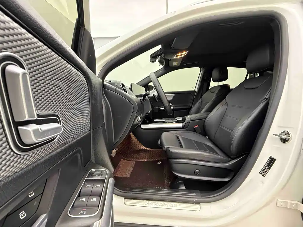 Mercedes-Benz GLA — миниатюра 19