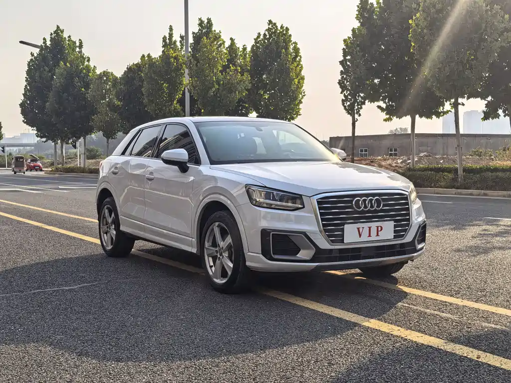 Audi Q2L — миниатюра 3
