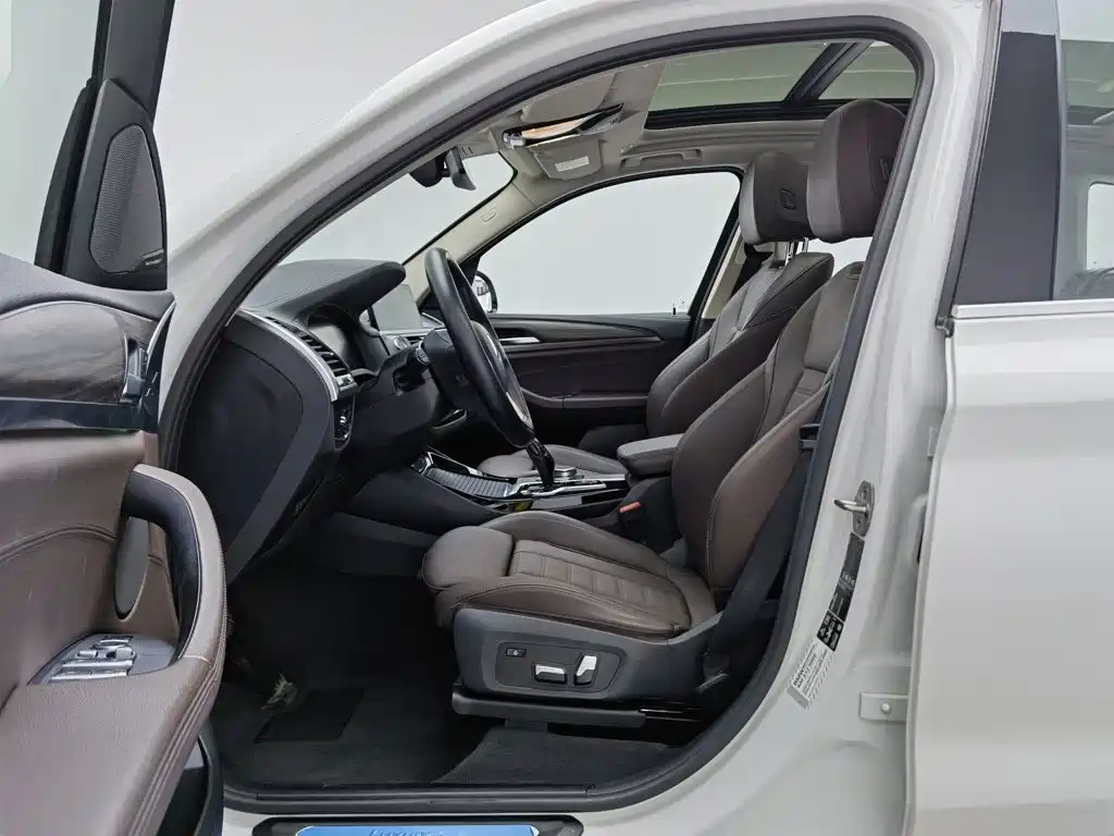 BMW X3 — миниатюра 10