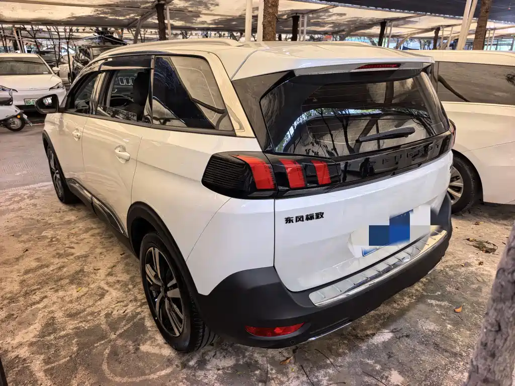 Peugeot 5008 — миниатюра 15