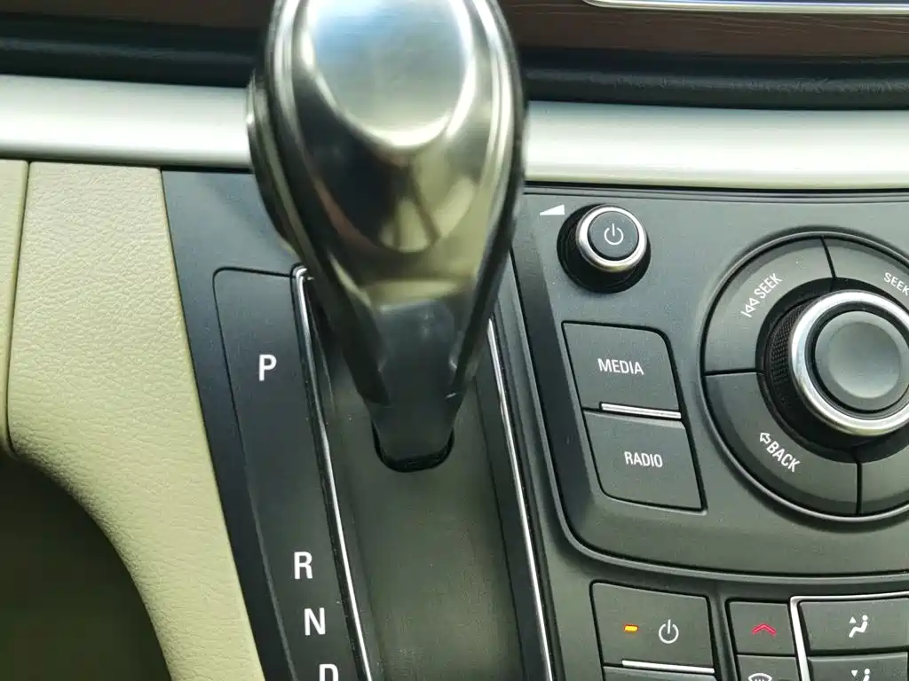 Buick GL8 — миниатюра 13