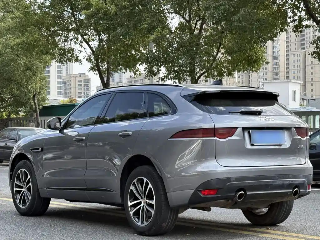 JAGUAR F PACE