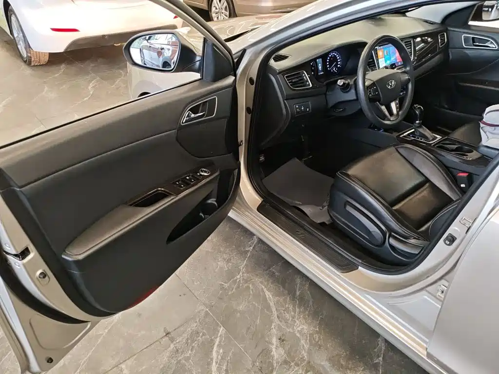 Hyundai Mistra — миниатюра 12