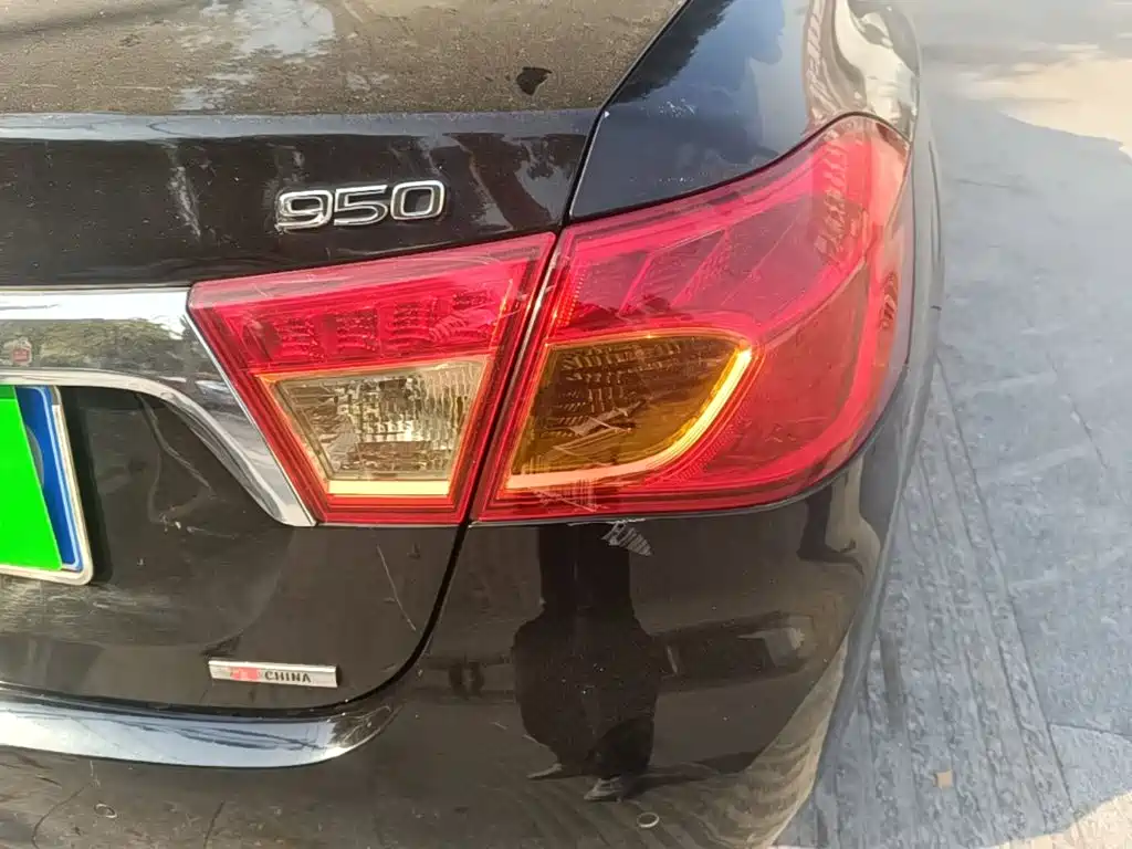 Roewe 950 — миниатюра 8