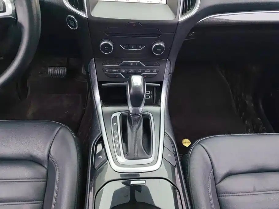Ford Edge — миниатюра 16