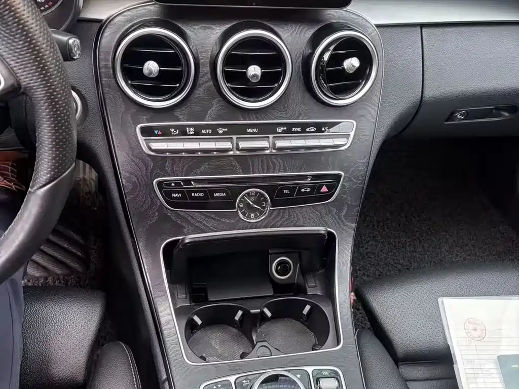Mercedes-Benz C-Class — миниатюра 8
