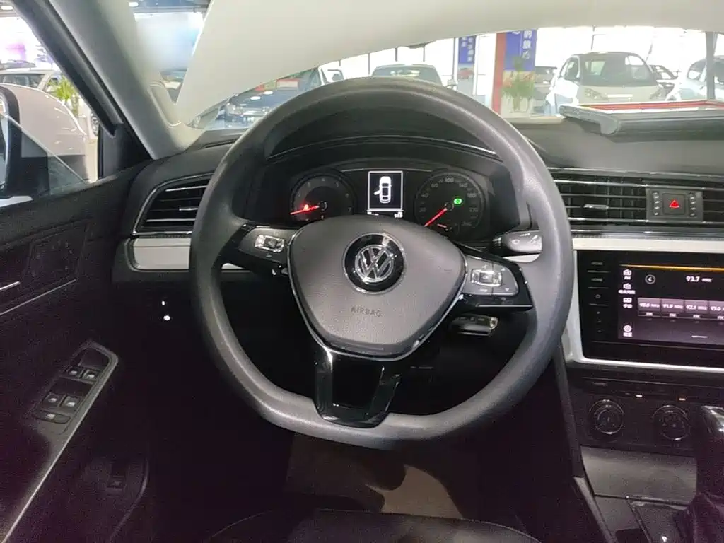 Volkswagen Lamando — миниатюра 11