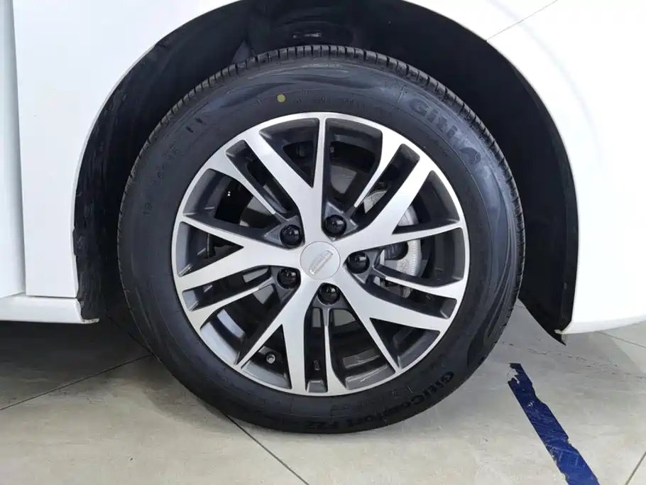 Geely Emgrand — миниатюра 6
