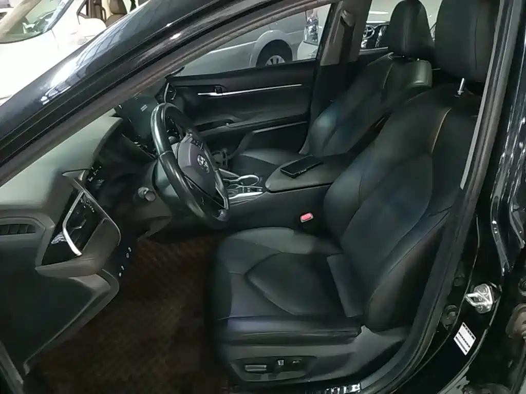 Toyota Camry — миниатюра 15