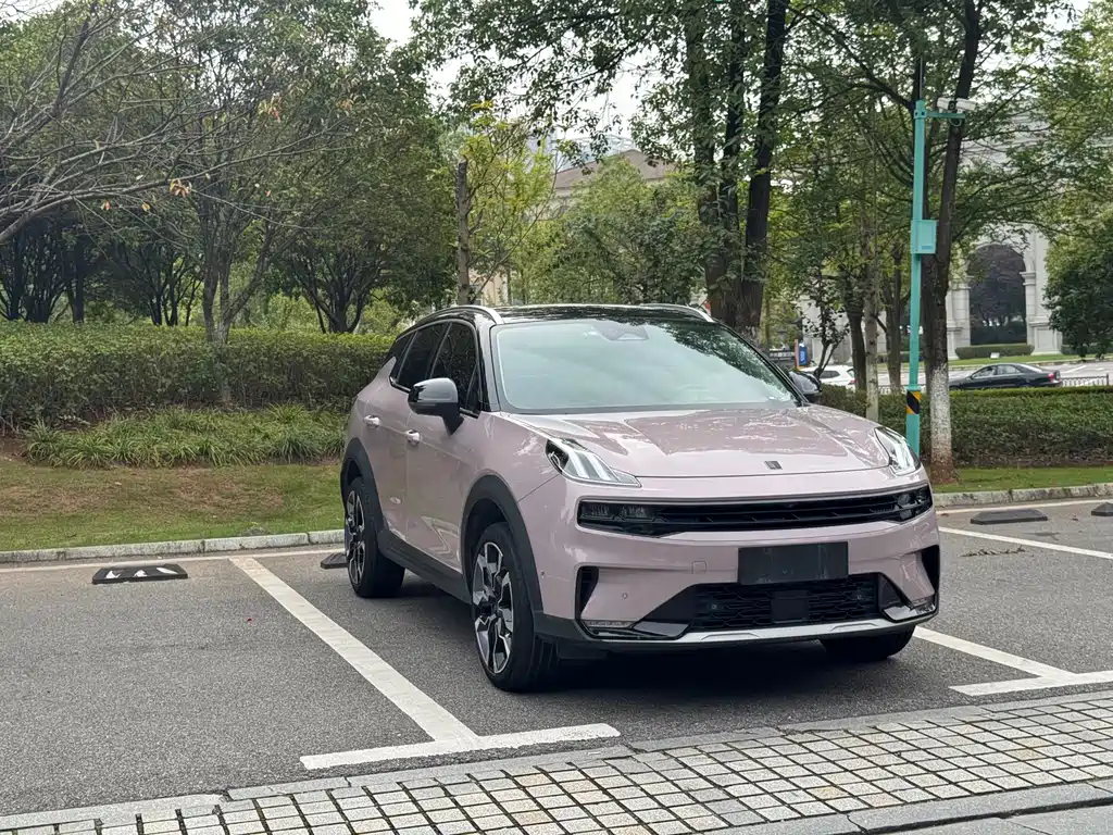 Lynk & Co 06 — миниатюра 3