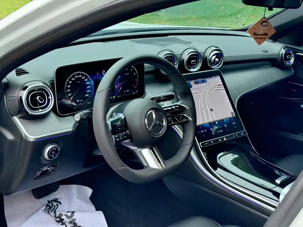 Mercedes-Benz C-Class — миниатюра 4