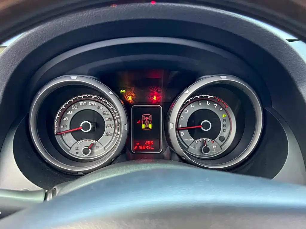 Mitsubishi Pajero (Import) — миниатюра 7