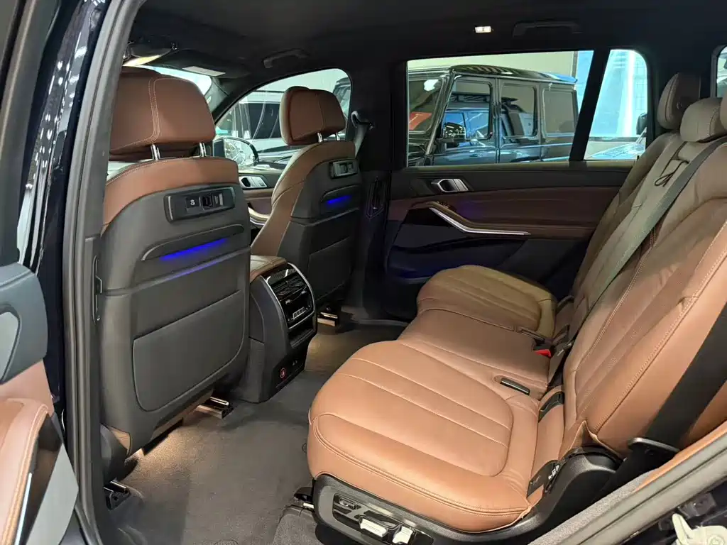 BMW X7 — миниатюра 11