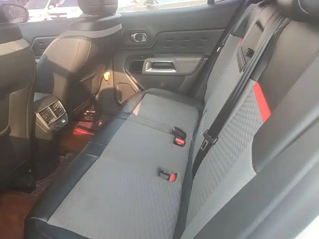 Citroen C5 AIRCROSS — миниатюра 17