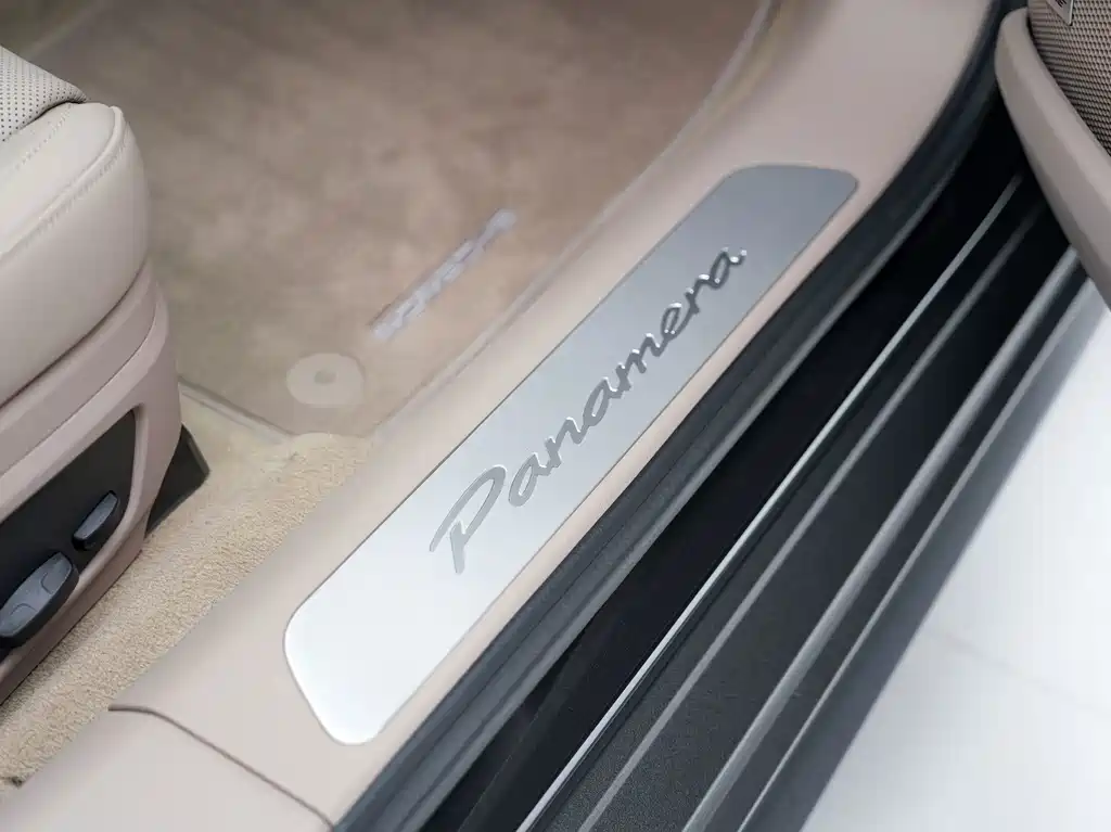 Porsche Panamera — миниатюра 18