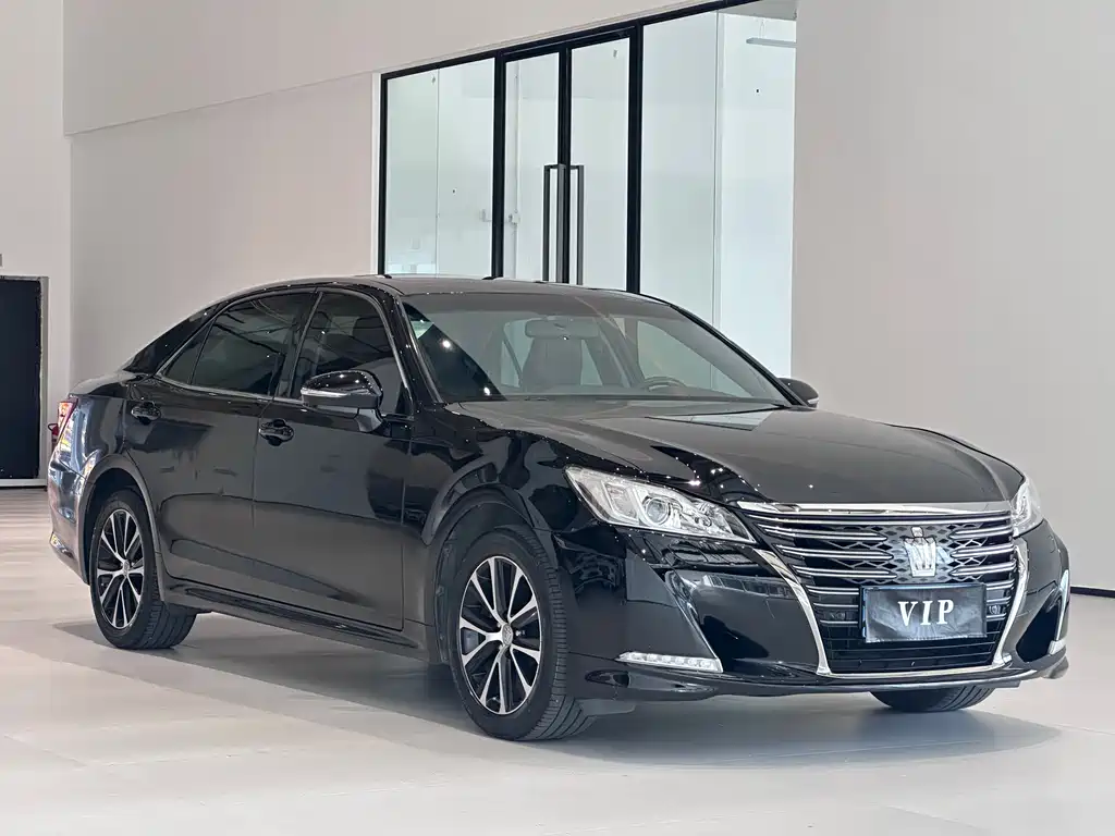 Toyota Crown — миниатюра 3