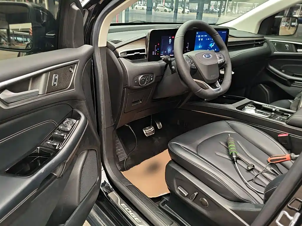 Ford Edge — миниатюра 16