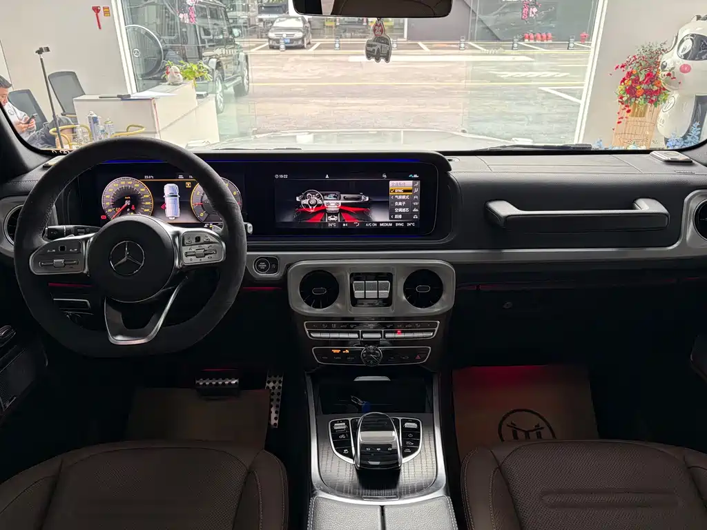 Mercedes-Benz G-Class — миниатюра 11