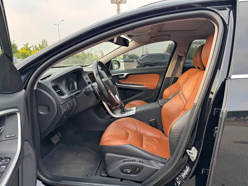 Volvo V60 — миниатюра 8