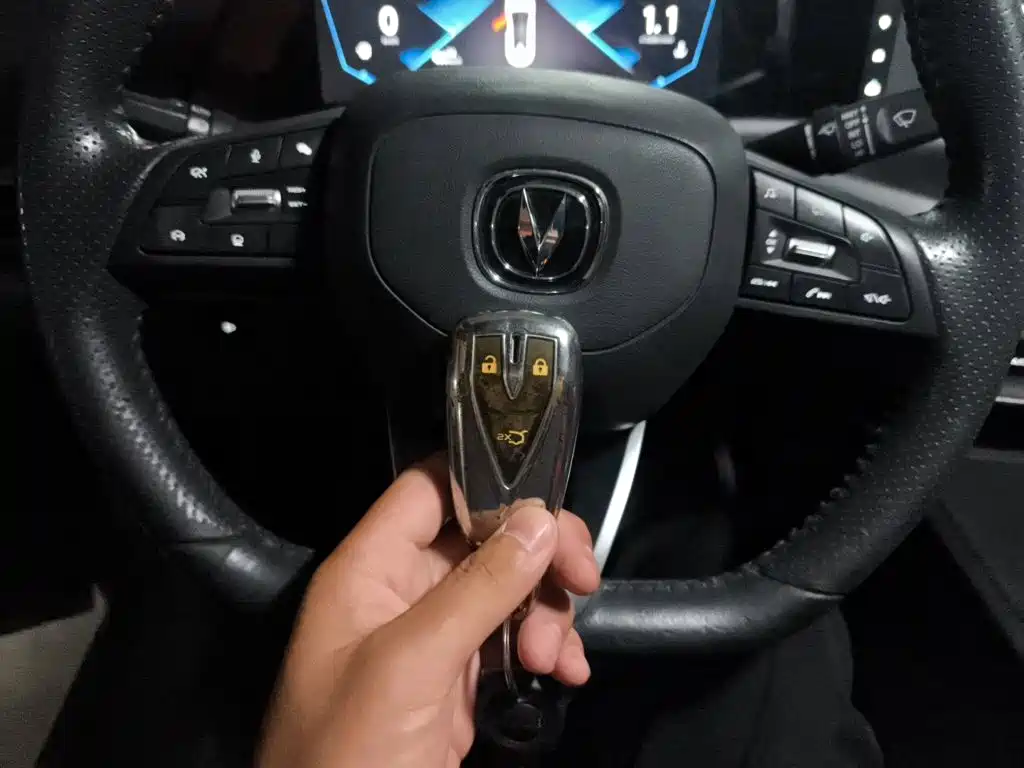 Changan UNI-T — миниатюра 12