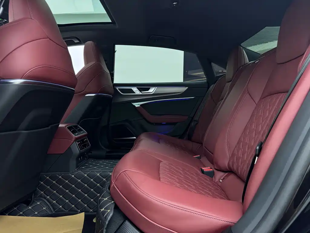 Audi A7L — миниатюра 10