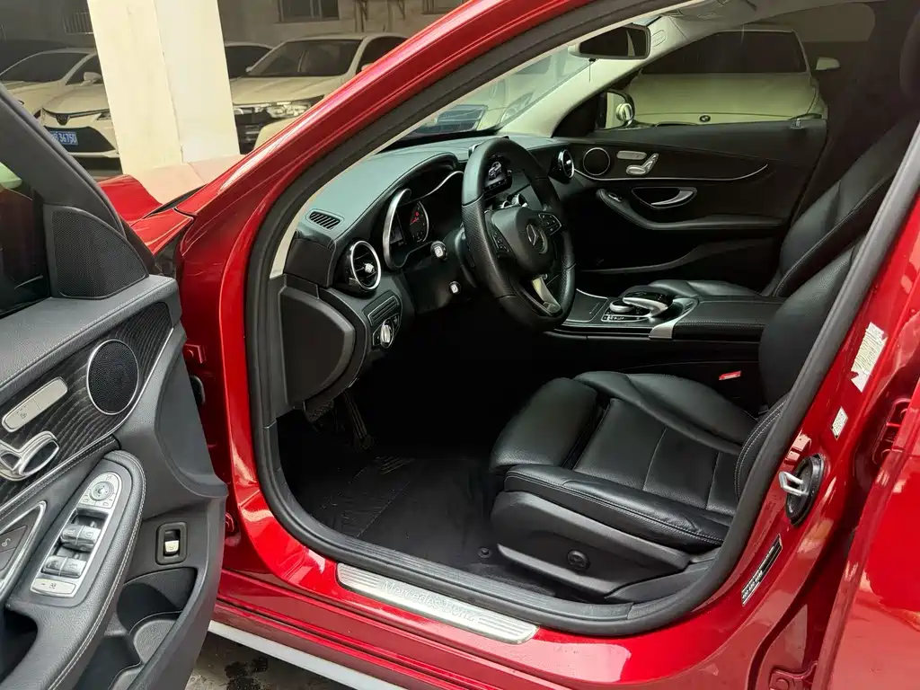 Mercedes-Benz C-Class — миниатюра 4